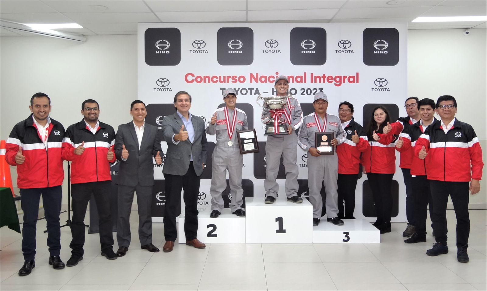 Toyota del Perú y Hino reconocen a sus mejores talentos y refuerzan su servicio de atención al cliente